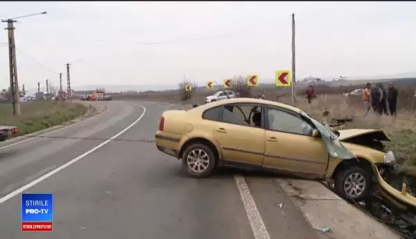 Două persoane au murit într-un accident produs de șoferul unei mașini cu volan pe dreapta