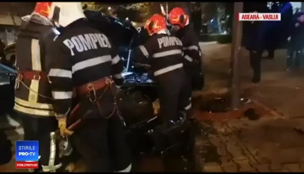 Accident în lanț provocat de un șofer teribilist, în Vaslui. Conducea o mașină cu volan pe dreapta