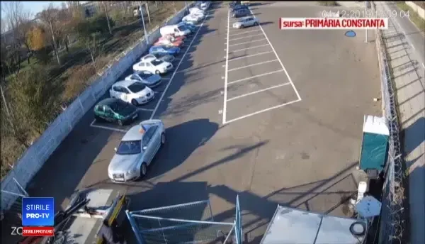 Momentul în care un șofer vrea să-și ia mașina ridicată de polițiști, fără să plătească