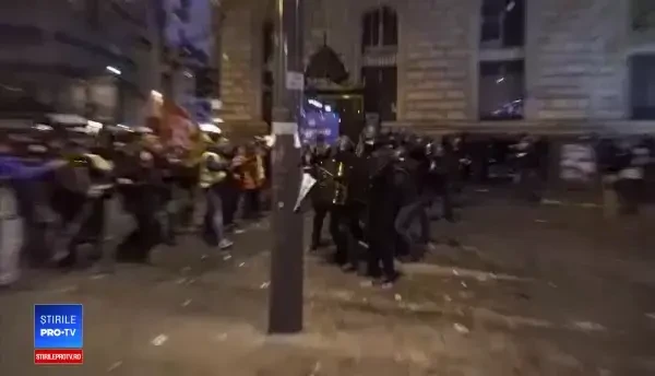 Cât va mai dura greva generală din Franța. Marile orașe sunt paralizate complet