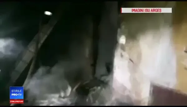 Sfârșit cumplit pentru o femeie din Argeș. A murit carbonizată în fața casei