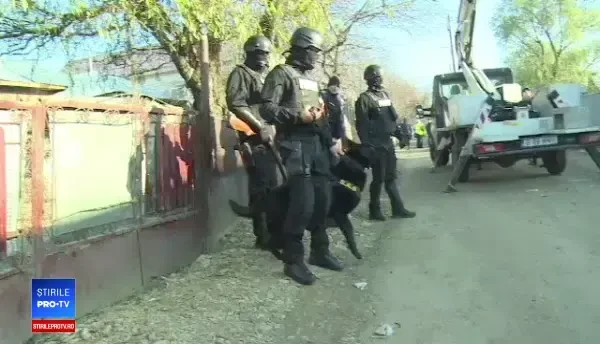 Hoți de curent electric, debranșați de la lumină, anunță de față cu poliția că vor mai fura