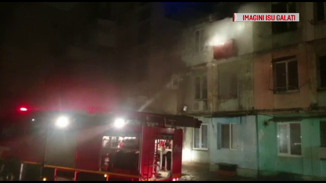 Incendiu puternic într-un bloc din Galați. Un bebeluș a fost intoxicat cu fum