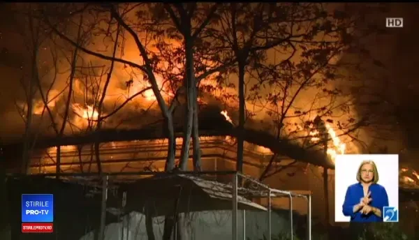 Incendiu puternic la o casă din Sectorul 2. „O să ajungem iar pe străzi”