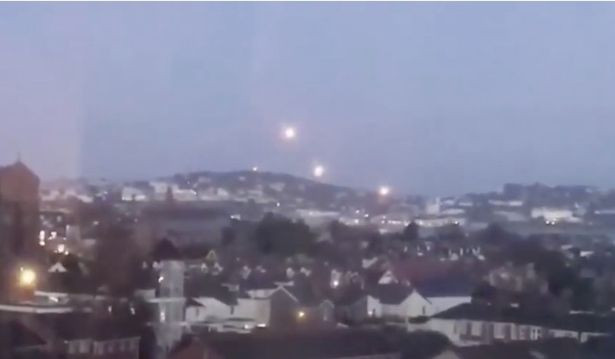 O serie de lumini misterioase au apărut pe cer, în UK. Ce erau de fapt