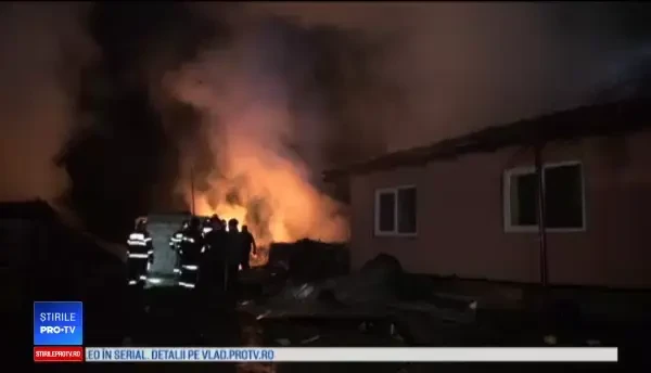 Dezastru pentru trei familii din Bacău. Au rămas pe drumuri înainte de sărbători