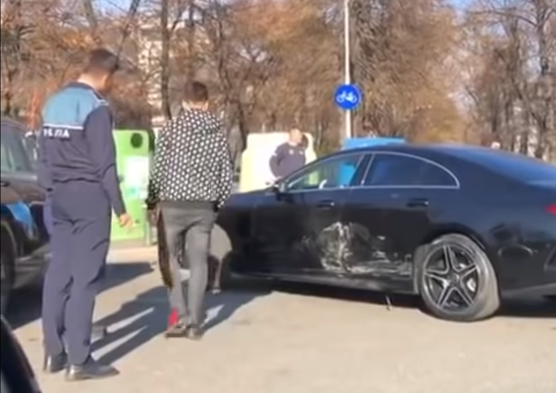 Câţi bani trebuie să scoată Selly din buzunar ca să-şi repare maşina avariată