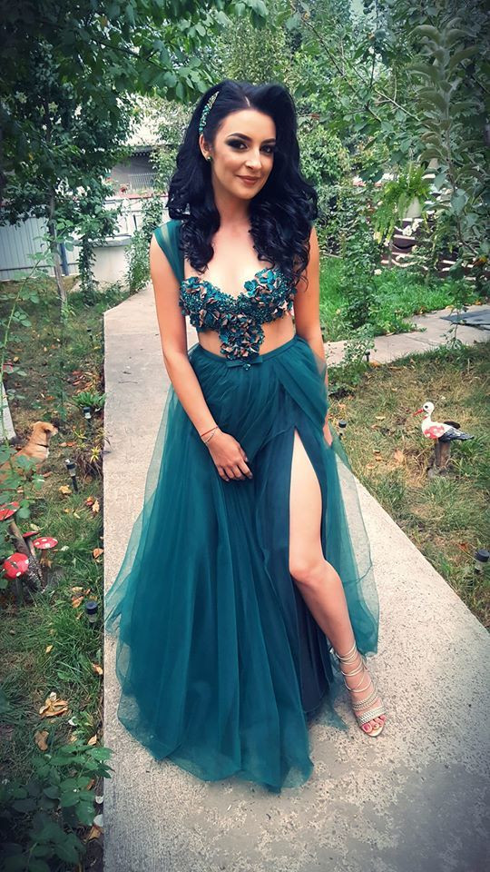 GALERIE FOTO. Cum arată cea mai sexy şoferiţă de camion din România. "Nu mă văd făcând altceva"