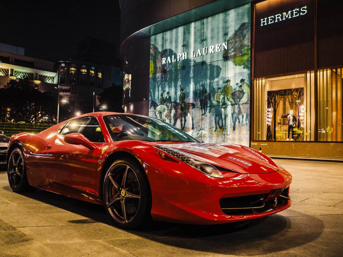 Ferrari a început să accepte plata în criptomonede a maşinilor în urma solicitărilor clienţilor săi bogaţi