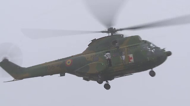 Apariție neașteptată la Baza Aeriană din Otopeni. Cine a coborât dintr-un elicopter