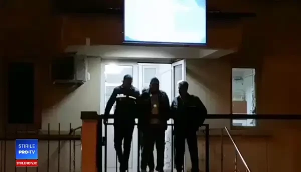 Fiul lui Sile Cămătaru, prins conducând fără permis. Polițiștii au făcut uz de armă