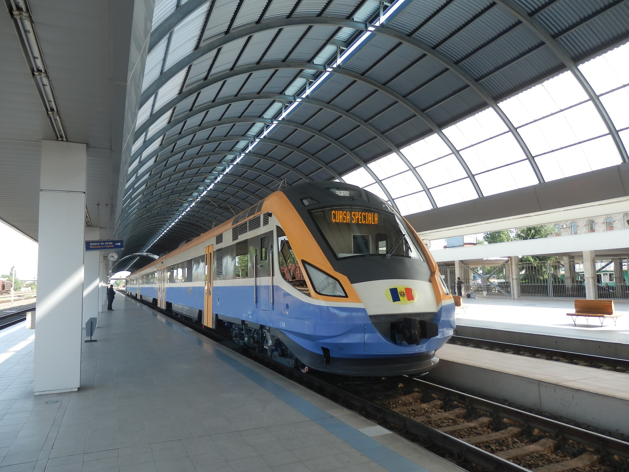 CFR Călători, investigată de DNA pentru că a vrut să cumpere 7 automotoare de la Electroputere Pașcani