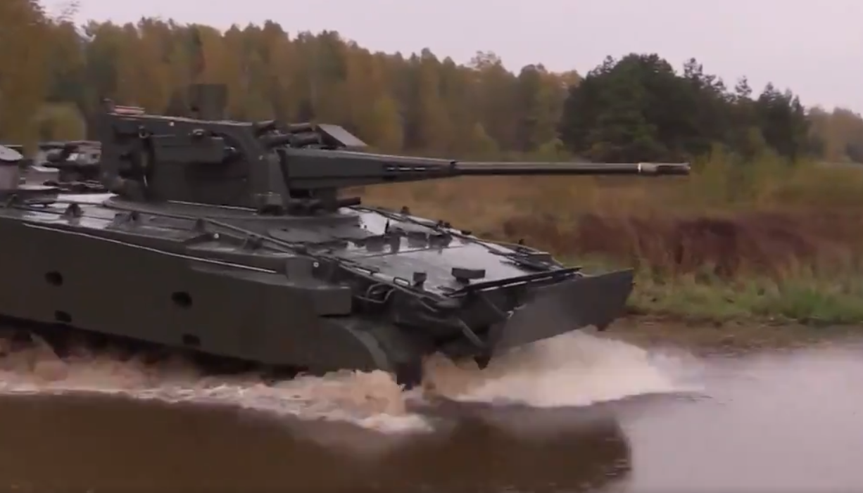 Rusia testează tancul controlat wireless. Poate distruge orice tip de inamic. VIDEO