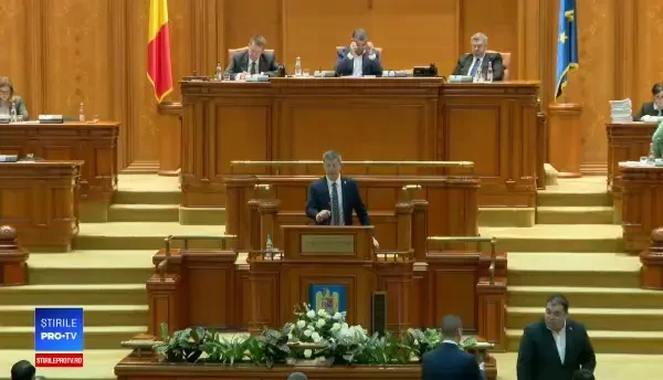 Barna, puțin nervos în Parlament: ”Românii au dreptul să îşi aleagă primarii în două tururi"