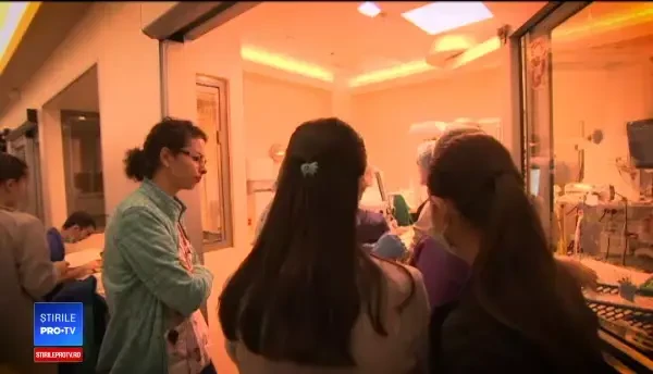 Medicul care face minuni pentru bebelușii în stare critică: "E incredibil ce este în această secție"