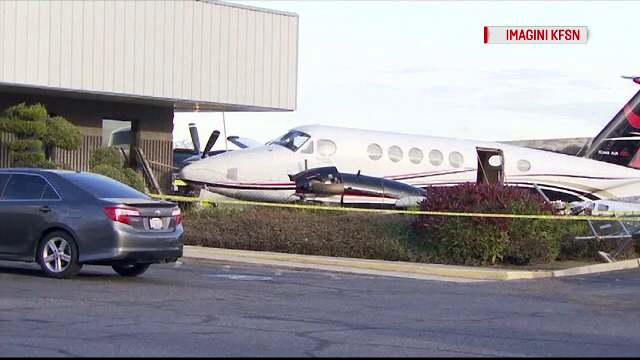 O tânără de 17 ani a încercat să fure un avion de pe aeroport. Cum a fost prinsă