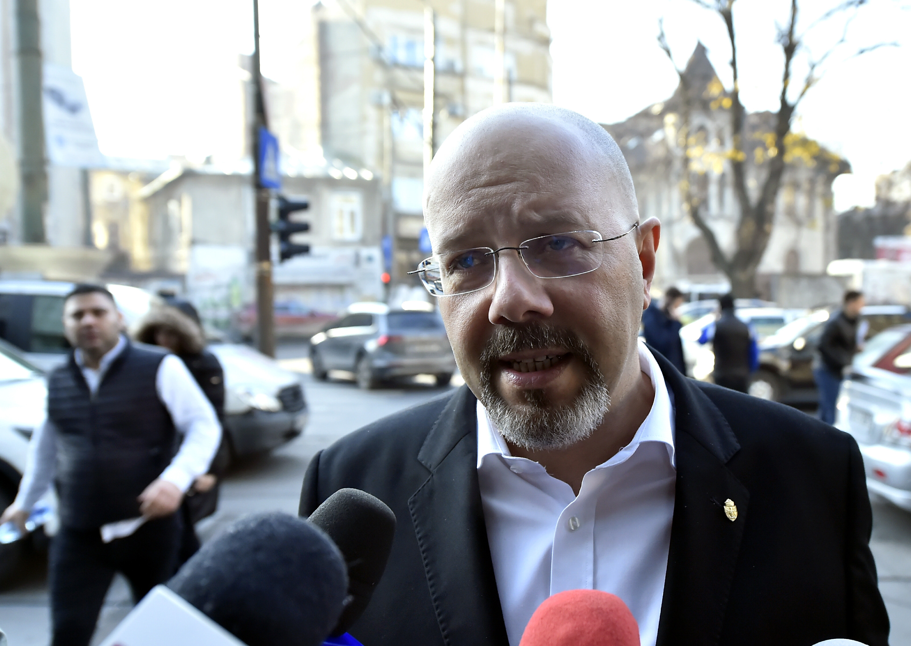 Bădulescu, după audieri: „#Rezist este creația dreptei, intervenția este creația stângii”