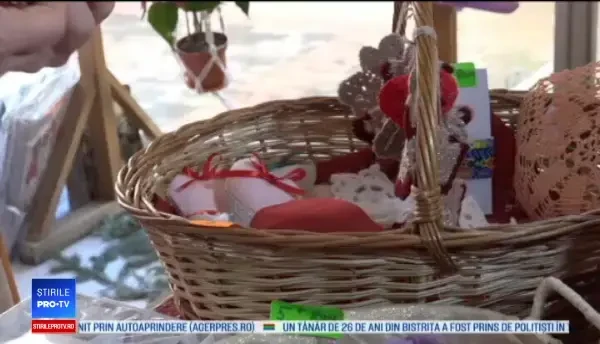 Târg de Crăciun cu produsele fabricate de pacientele spitalului din Târgu Mureș. Ce vor face cu banii