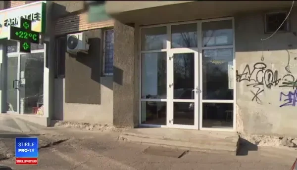 Un tânăr din Brăila şi-a atacat medicul cu toporul. "Susţine că a fost jignit de sistem"