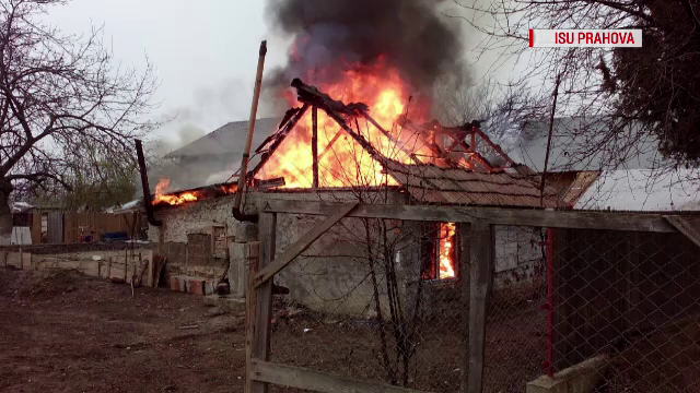 Scene de coșmar în prag de sărbători. Casa unei familii din Prahova înghițită de flăcări