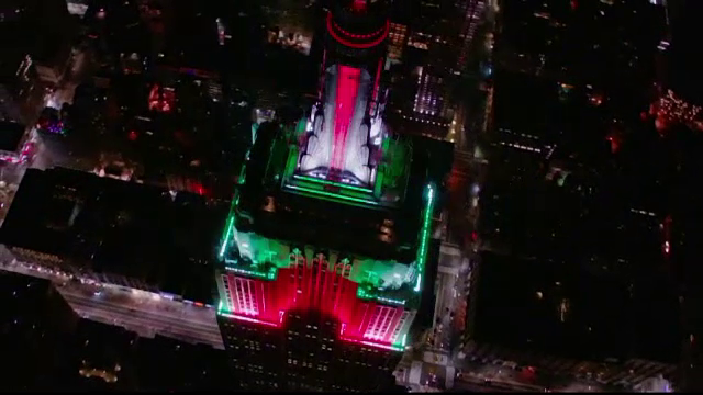 Imagini spectaculoase de Crăciun cu celebra clădire Empire State Building din New York