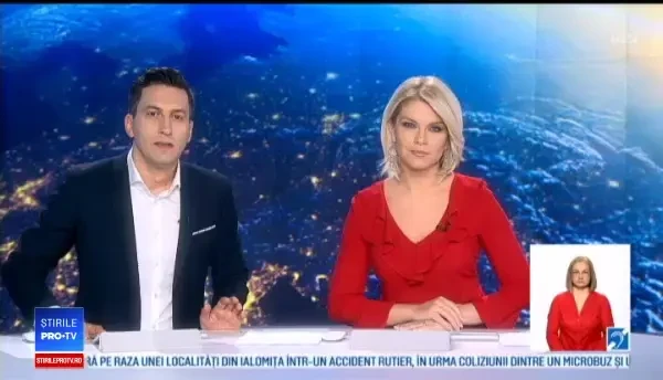 Momente de groază pe autostradă. Camion răsturnat în timp ce depășea o mașină de poliție