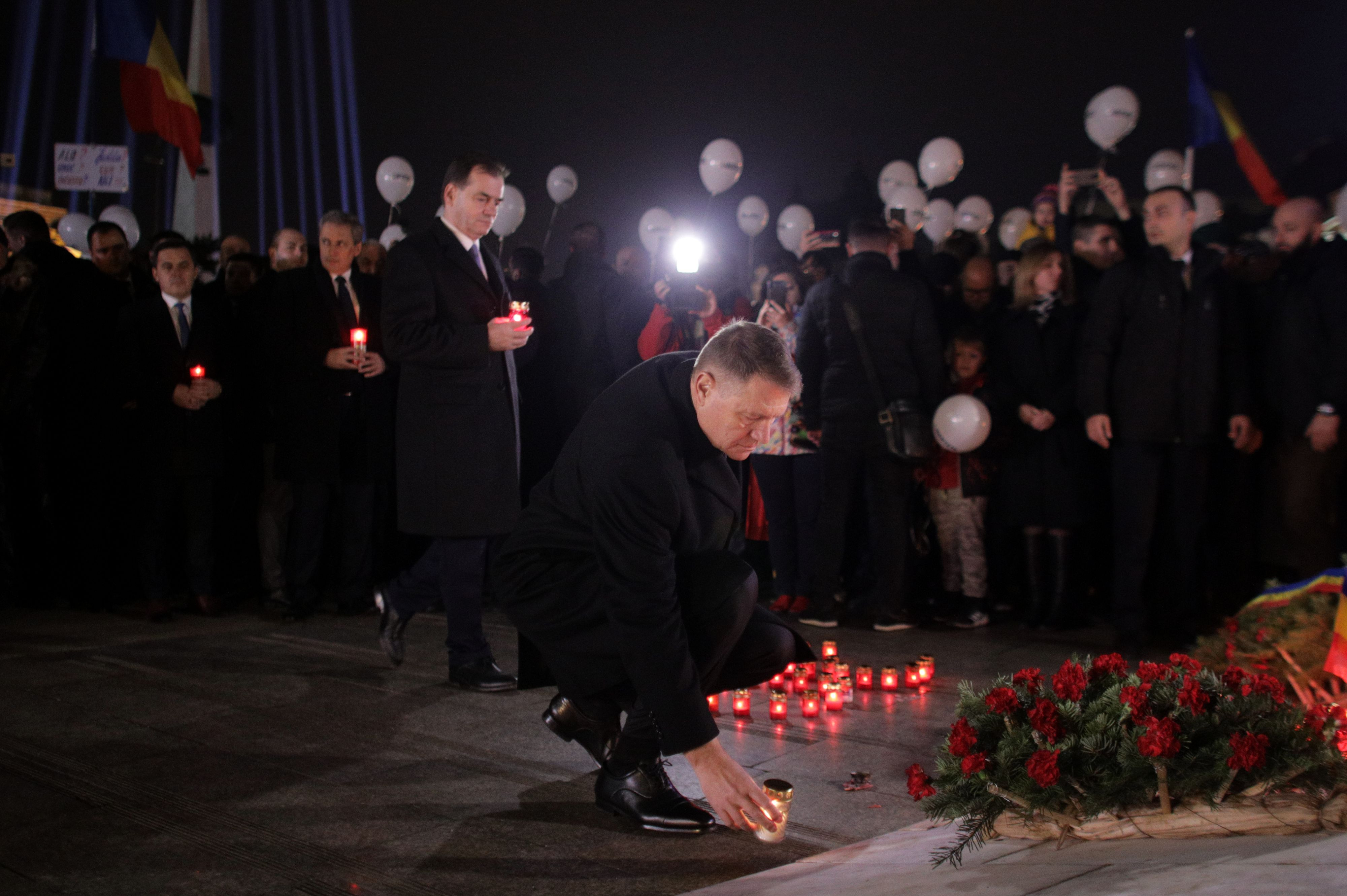 Klaus Iohannis și premierul Orban au participat la marşul de comemorare a victimelor Revoluţiei