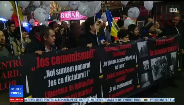 Victimele Revoluției, comemorate în București. Ce spun tinerii: ”Am plâns 20 de minute”