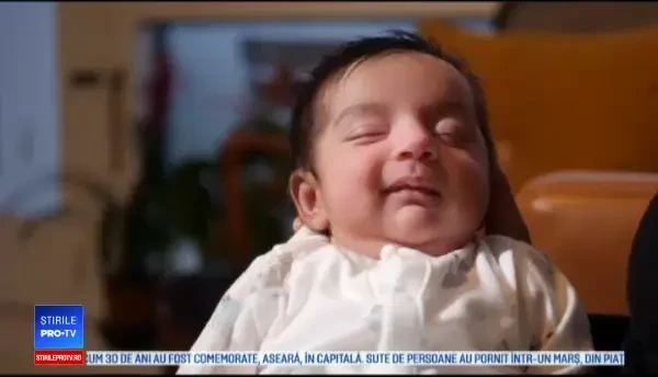 Bonele de noapte, salvarea părinților care vor să se odihnească. Cât costă serviciul