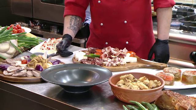 Bunătăți de Crăciun pentru cei care nu au timp să gătească. Meniul firmelor de catering