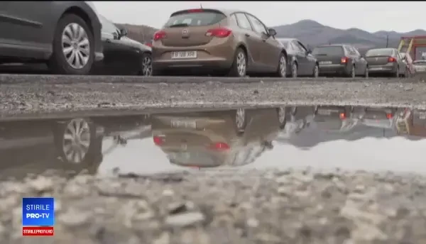 Românii s-au grăbit să ajungă la munte înaintea lui Moș Crăciun, dar aglomerația i-a oprit