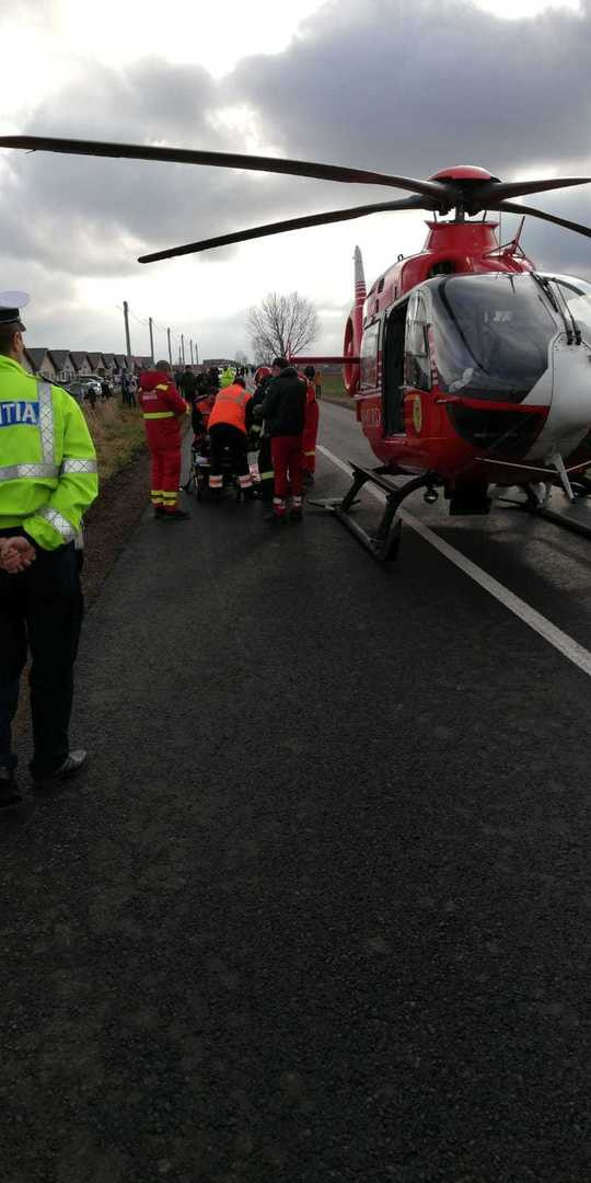 Accident grav în județul Timiș. O persoană a murit și o alta a fost preluată de SMURD