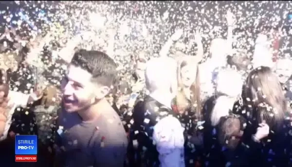 Mai mulți tineri au ales să petreacă seara de Crăciun în club. Cum s-au distrat