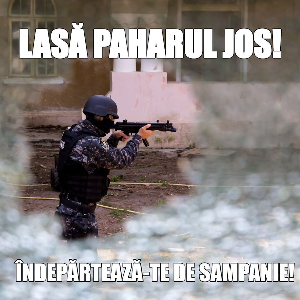 Mesaj bizar al Poliției Române pe Facebook: ”Lasă paharul jos! Îndepărtează-te de șampanie!”