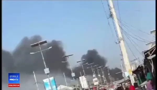 Atac sângeros cu maşină-capcană în Somalia. Sunt cel puțin 20 de morți și 90 de răniți