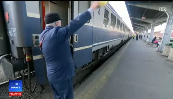CFR încearcă să mai reducă din traficul de pe DN1. Ofertă la biletele de tren