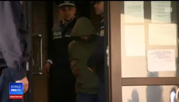 Bărbatul care a spânzurat un câine e din Caracal. Animalul se ţinea după el peste tot