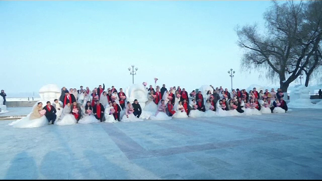 Căsătorii în masă la minus 10 grade Celsius. Ceremonie cu 43 de cupluri, în China