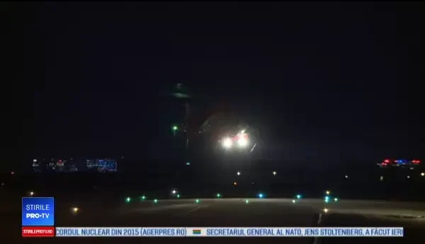 Primul zbor de noapte al unui elicopter SMURD: o fetiţă cu arsuri grave, adusă în Capitală