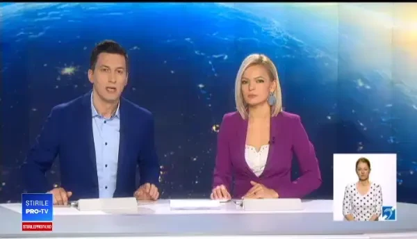 Incendiu puternic la o casă din Baia Mare. Flăcările au mistuit întreg acoperișul locuinței