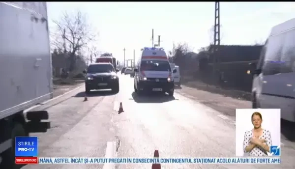 Accident în Dâmbovița cu un TIR și o dubă. Martor: ”A fost un taxi în față”