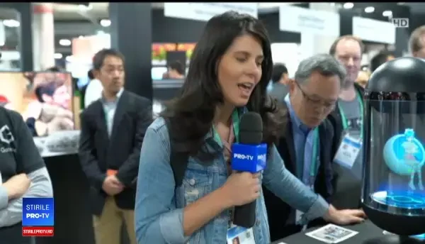 Târgul de tehnologie CES 2020. Japonezii au prietene virtuale care se vând cu 1300 de dolari