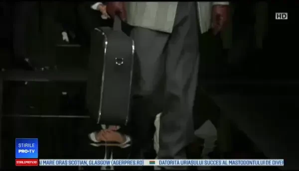 Ce este ”moda sustenabilă”, trend în 2020. Tinerii au pe haine ”Spun da reciclării”