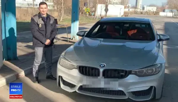 Un englez a rămas fără BMW imediat după ce a intrat cu el în Teleorman. Cine i l-a luat