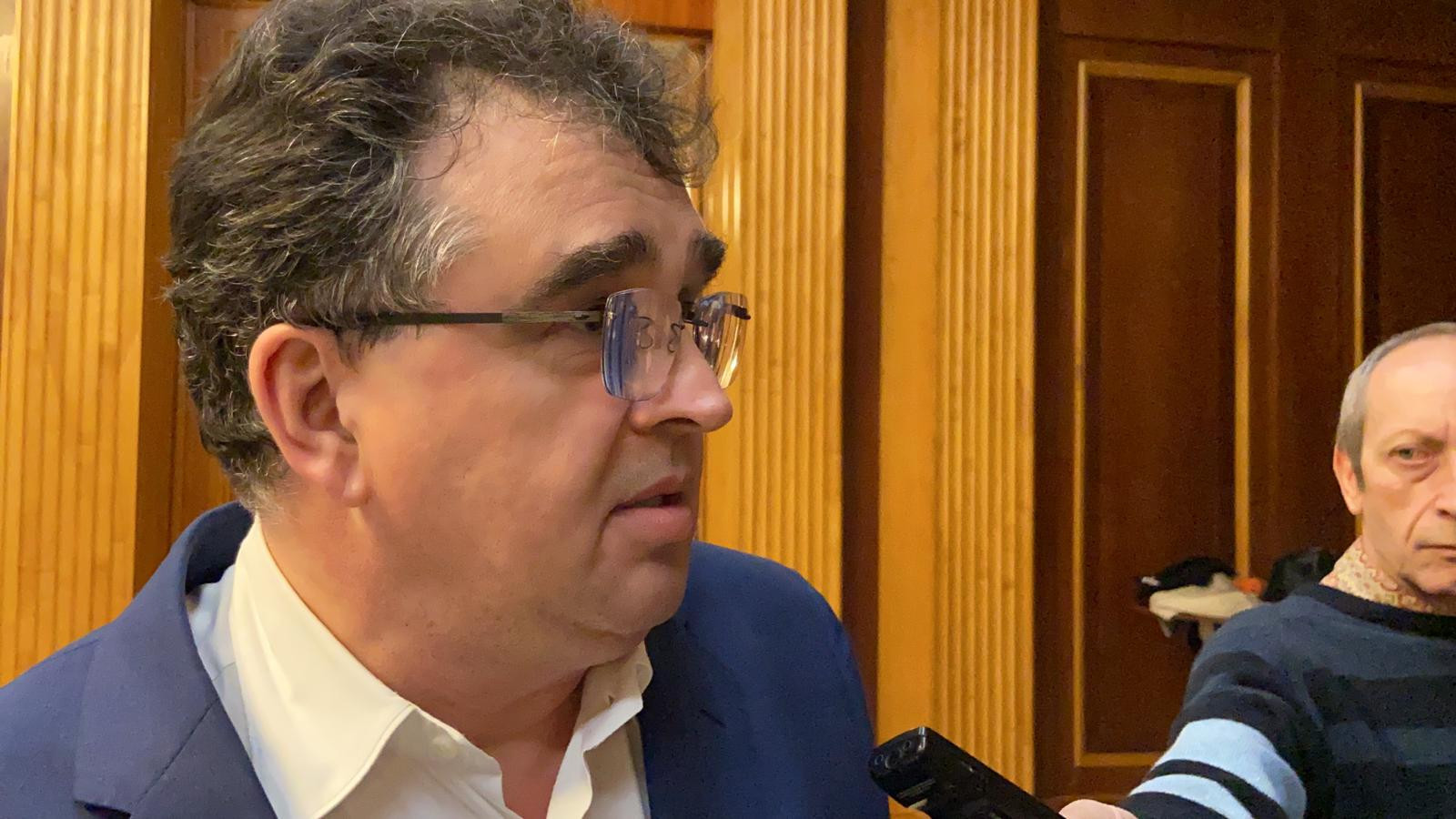 Oprișan, întrebat dacă iubita sa e angajată la ASF pe mii de euro: ”Sunteți oameni serioși?”