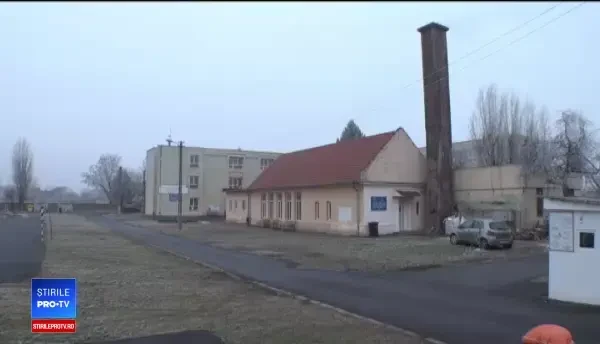 Una dintre substanțele folosite pentru dezinsecția școlii din Arad, INTERZISĂ în România