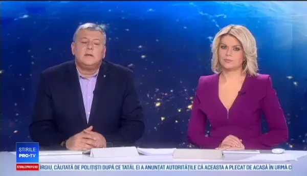 O ambulanță, izbită în plin de un autoturism, în județul Brașov