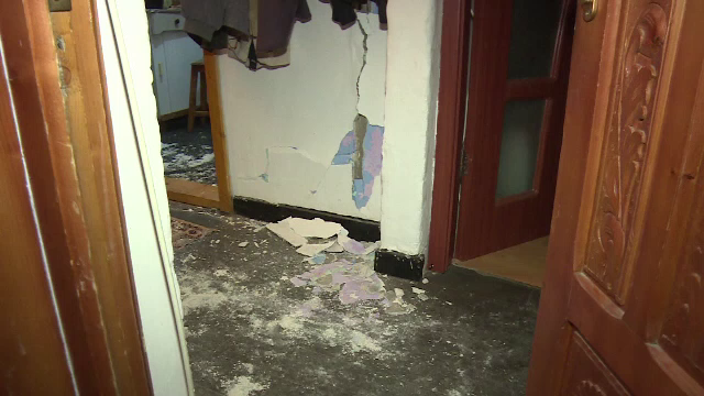 Explozie puternică într-un bloc din Dâmbovița, unde proprietarii „aveau sobă pe furtun”