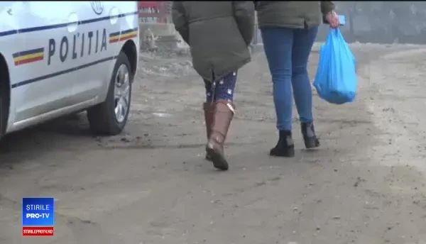 Poveste de necrezut în Vaslui. A fost cu 2 fete de 12 și 15 ani și va avea un copil cu mama lor