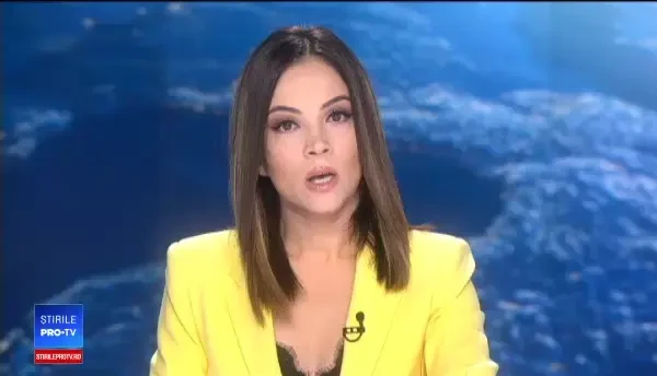 Momentul în care un tânăr e lovit pe trecerea de pietoni, în Galați